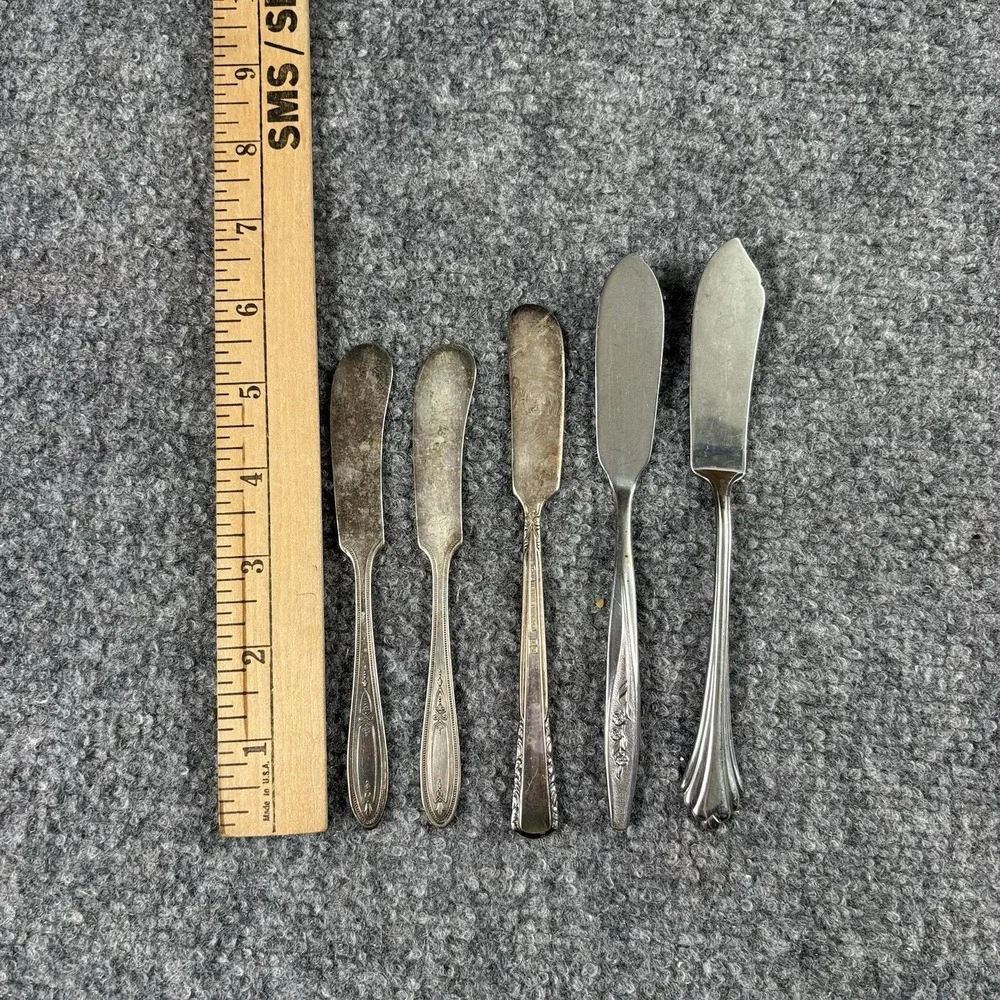 Vintage‎ Butter Spreader Knife Lot 5 Silverplate Mixed Patterns Flatware Crafts